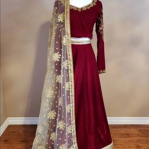 Poonams Kaurture Lengha